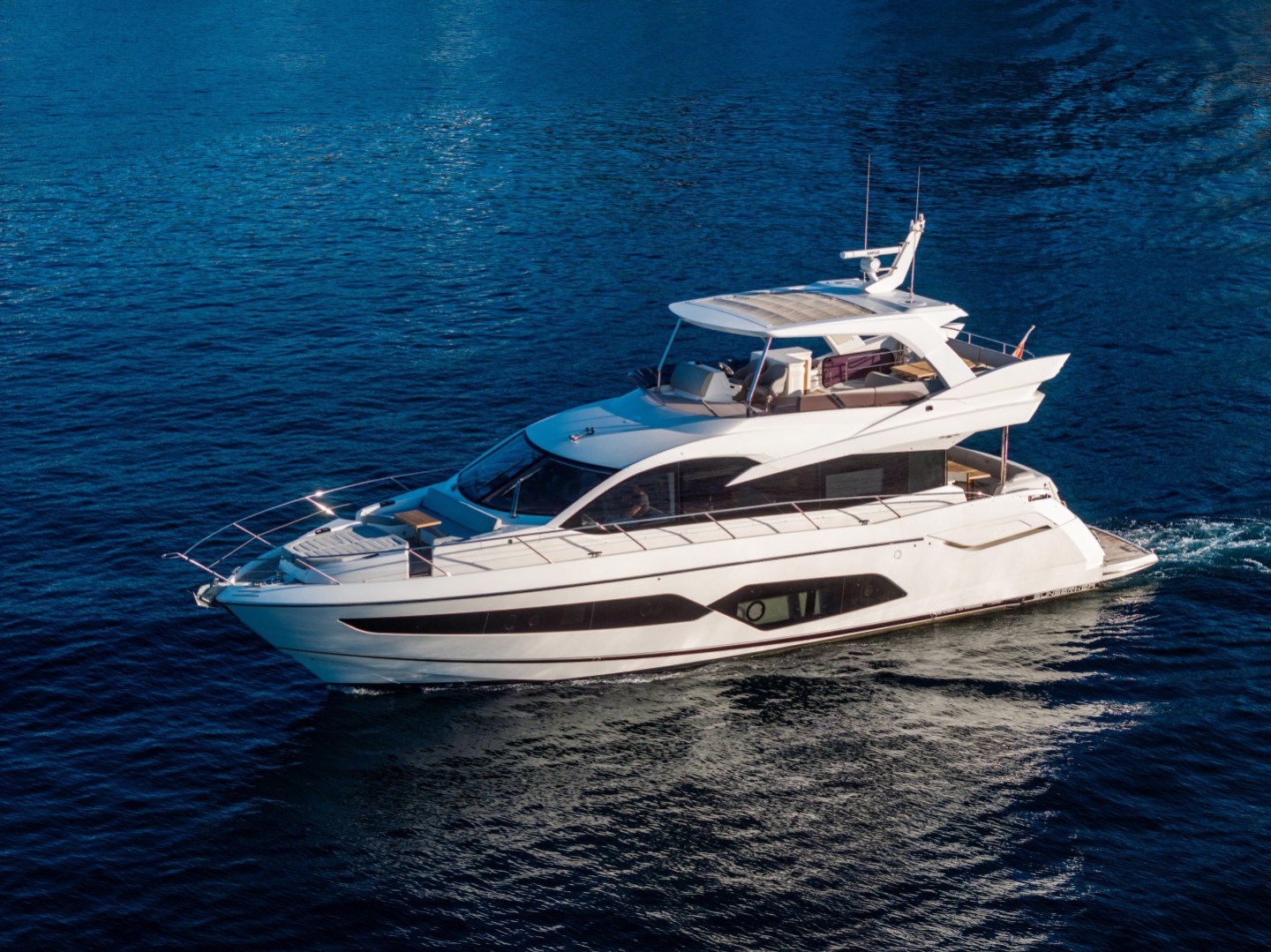Sunseeker Manhattan 66 yacht